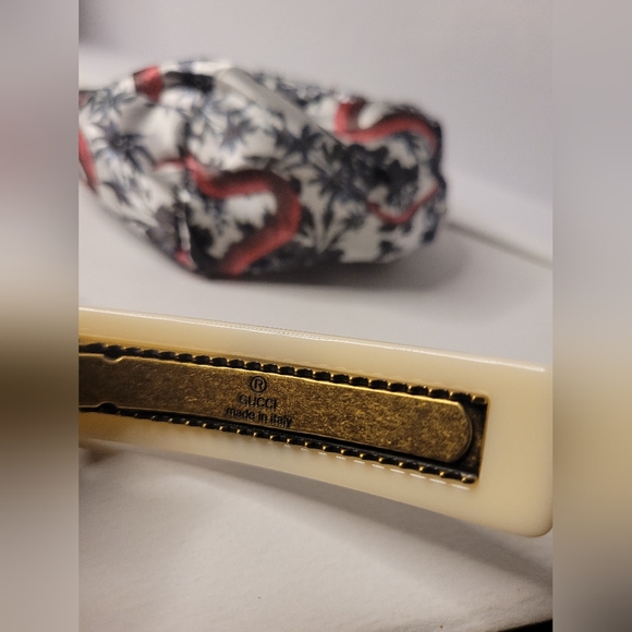 Gucci GG Hair Clip - Picture 2 of 2